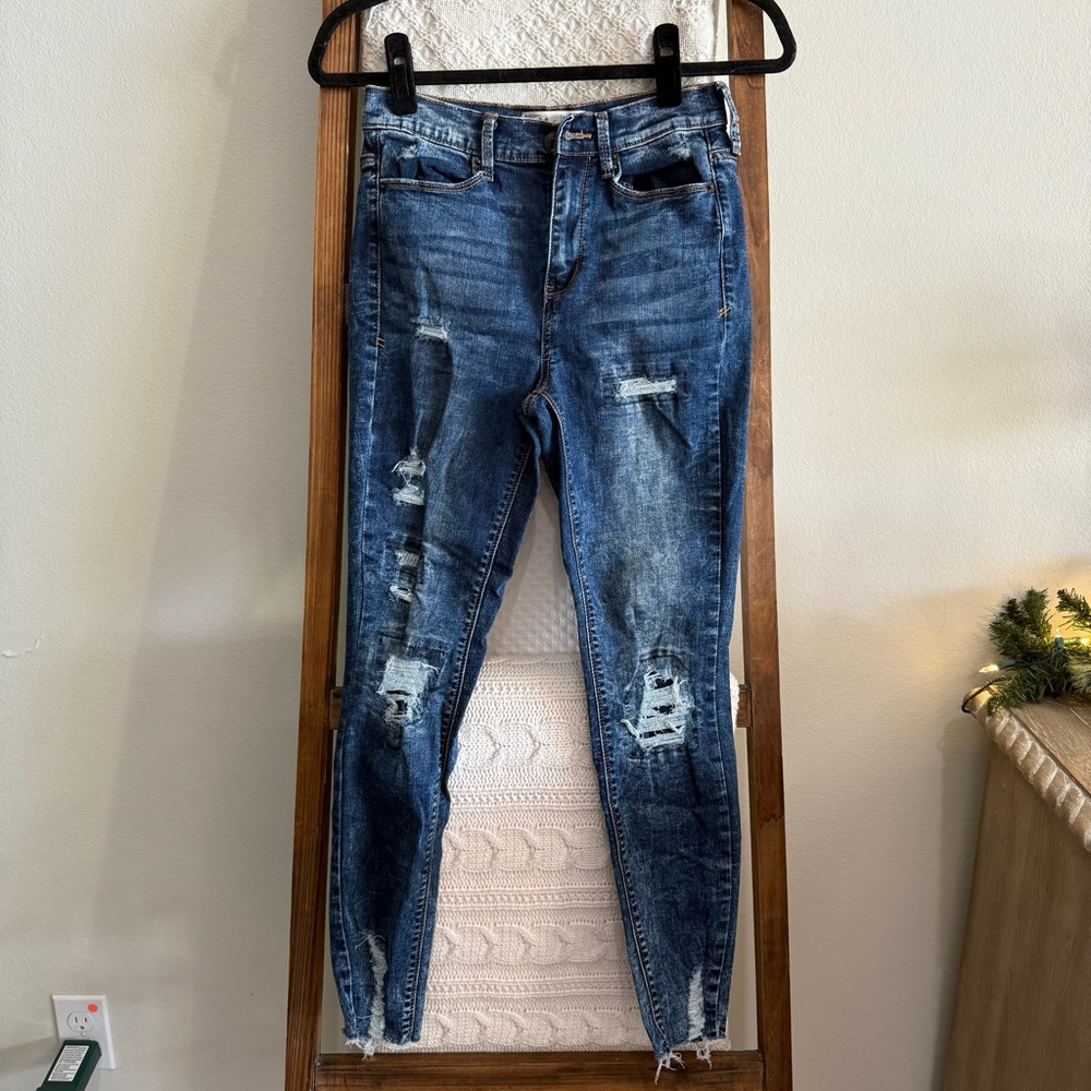 MUDD Distressed High Rise Ankle Jegging Jeans with Stretch